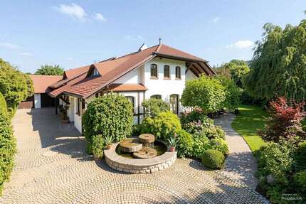 Haus zum Kaufen in Weißenburg in Bayern 2.800.000,00 € 550 m²
