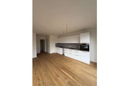 Wohnung zum Mieten in Berlin 1.473,84 € 81.88 m²