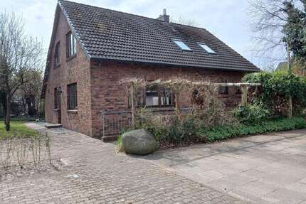 Haus zum Kaufen in Büdelsdorf 415.000,00 € 140 m²