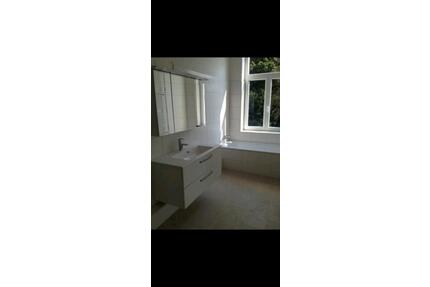 Wunderschöner, sanierter Altbau mit EBK, Gäste WC und Terrasse - Mönchengladbach