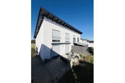 Haus zum Mieten in Eggenfelden 1.310,00 € 139 m²