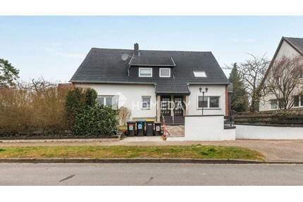 Charmante 2-Zimmer-Wohnung mit 60 m² Ausbaureserve im Spitzboden und Balkon - Wedemark Resse