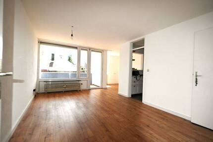 Lichtdurchflutet & gepflegt: 2-Zimmer-Wohnung mit Balkon & EBK - Böblingen
