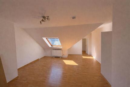 Zentral gelegene, frisch renovierte 4-Zimmer-Wohnung - Rinteln