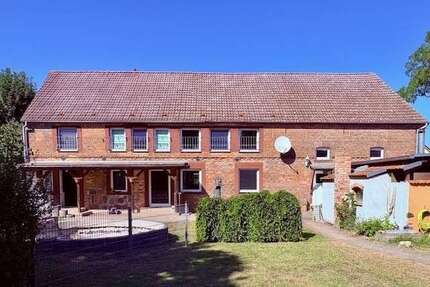 Haus zum Kaufen in Schwedt 190.000,00 € 235 m²