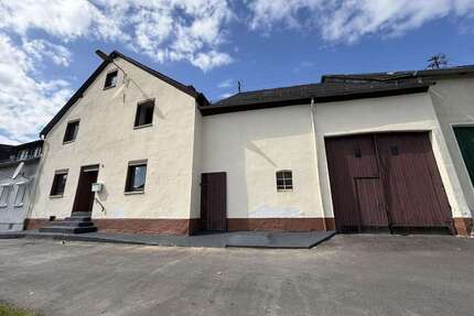 Haus zum Kaufen in MorbachGutenthal 59.000,00 € 94.32 m² - Morbach/Gutenthal