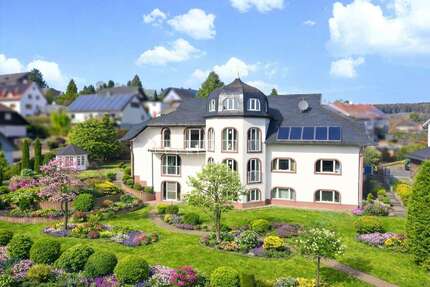 Haus zum Kaufen in Gelnhausen 1.490.000,00 € 553 m²