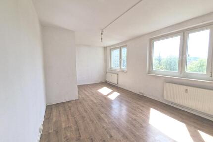 Lichtdurchflutete 4-Zimmer-Wohnung in Gera