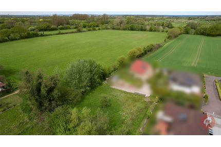 Besonderes Baugrundstück in ruhiger Feldrandlage nahe der Ostsee - 24217 Wisch