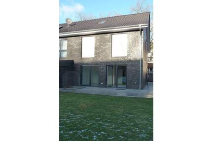 *Eine Oase zum Wohlfühlen* - Großzügige Doppelhaushälfte mit Terrasse, Garten und Garage in HER-Baukau - Herne Baukau-Ost