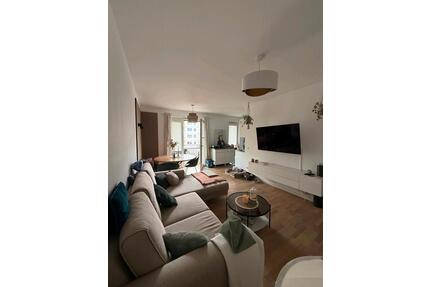 Moderne möblierte 2-Zimmer Wohnung mit Balkon (Baujahr 2022) - Berlin Marzahn-Hellersdorf