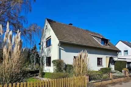Bad Honnef-Selhof! Einfamilienhaus in idyllischer Lage - renovierungsbedürftig