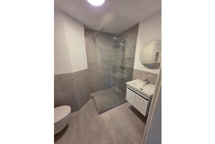 Frisch sanierte 3-Zi-Wohnung mit großem Balkon & Panoramablick - Gernsbach