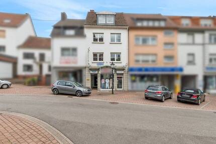 Solides Investment: Wohn- und Geschäftshaus mit 4 Stellplätzen - Bous