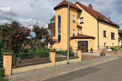 Freistehendes 1-2 FH Generationenhaus mit Garten Garagen Fernblick in ruhige Lage 66636 Tholey