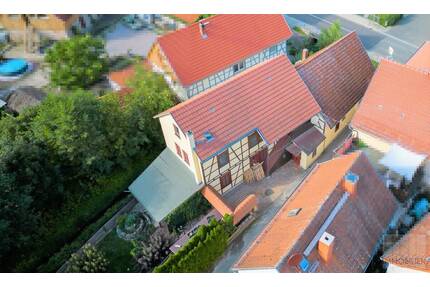 Modernes Wohnen in saniertem, historischem Gebäude - nahe an Erfurt, Weimar und Arnstadt | Garten | Nebengebäude zum Ausbau | Naturnahe Umgebung! - Bad Berka Tannroda