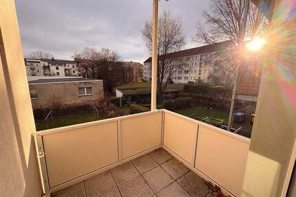 Bodenbelag nach Ihrem Wunsch! Tolle 2 Raumwohnung mit Balkon in Gablenz! - Chemnitz