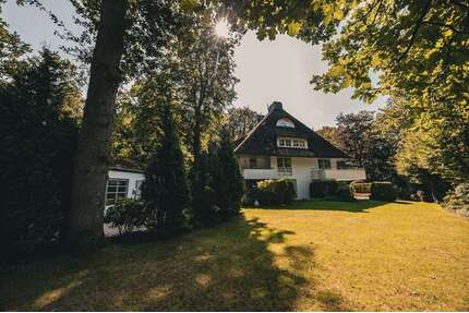 Wohnung zum Kaufen in Hamburg Poppenbüttel 1.390.000,00 € 285 m²