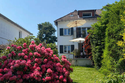 Idyllische Altbau-Doppelhaushälfte mit großem Garten - Frankfurt am Main Heddernheim