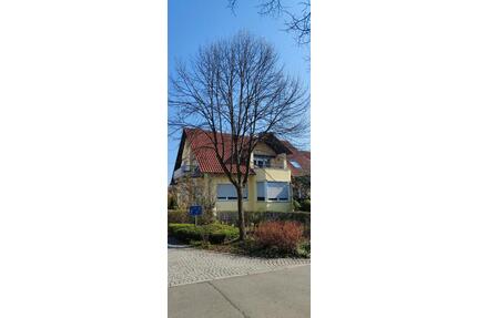 Schöne und helle 4 Zimmer Wohnung in BacknangWaldrems