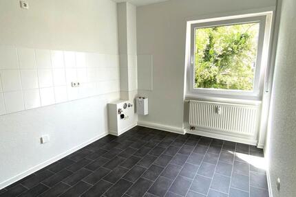 ERSTBEZUG NACH SANIERUNG - schöne - helle SINGLE Wohnung * schönes Bad mit Fenster * - Kaiserslautern Engelshof