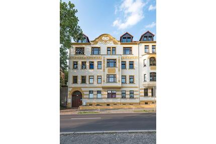 Helle 3-Zimmer-Wohnung mit Balkon, EBK und Stellplatz - Zeitz