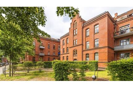Stilvolle Altbauwohnung auf 108 m² Wohnfläche mit zwei Balkonen für Eigennutzer oder Anleger - Potsdam Nauener Vorstadt