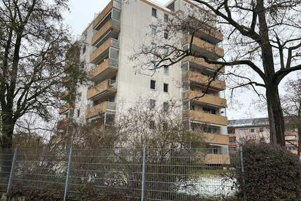 Attraktive 2 Zimmer-ETW mit Balkon und TG in ruhiger Lage von Mainz-Kostheim - Wiesbaden
