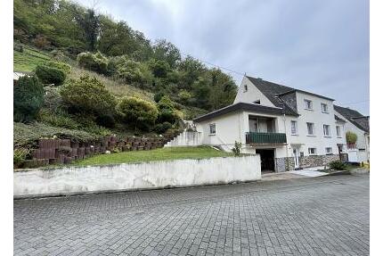 CHARMANTES ALTBAUOBJEKT MIT AUSBAUPOTENTIAL - Kaub