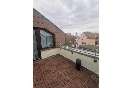 3,5 Zimmer in Leonberg mit Hobbyraum u. Carport in zentraler Lage