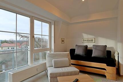 (EF0588_M) Dresden: CoschützGittersee, kleine möblierte Dachwohnung mit Balkon und weitem Ausblick, Service inklusive