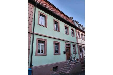 Haus mit Charme zu verkaufen - 290.000,00&nbsp;EUR Kaufpreis, ca.&nbsp; 130,00&nbsp;m&sup2; in Triefenstein (PLZ: 97855)