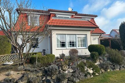 Einfamilienhaus (Niedrigen.) mit 220 qm Wohnfläche-Provisionsfrei - Burghaslach