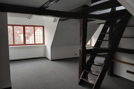 Renovierte Dachgeschoß Wohnung - 620,00&nbsp;EUR Kaltmiete, ca.&nbsp; 70,00&nbsp;m&sup2; in Hameln (PLZ: 31785)