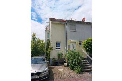 Reiheneckhaus - 550.000,00&nbsp;EUR Kaufpreis, ca.&nbsp; 140,00&nbsp;m&sup2; in Offenbach am Main (PLZ: 63075) Bürgel