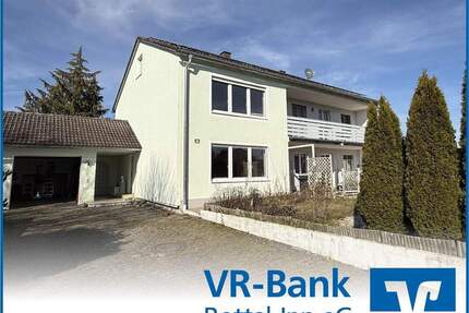 +++RESERVIERT+++ Gepflegtes Zweifamilienhaus mit ausgebautem Dachstudio und eigenem Pool - Kirchdorf