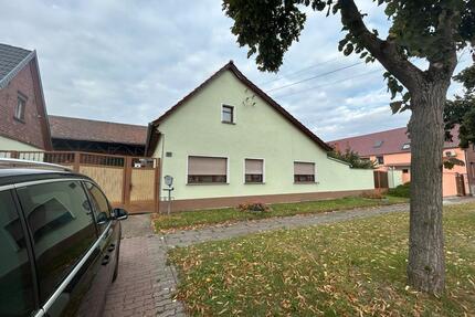 Haus zum kaufen - 100.000,00&nbsp;EUR Kaufpreis, ca.&nbsp; 100,00&nbsp;m&sup2; in Osternienburger Land (PLZ: 06386)
