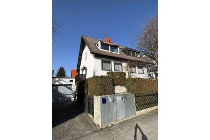 Haus zum Kaufen in München 920.000,00 € 144 m²