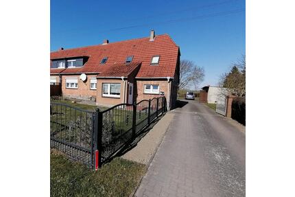 Doppelhaushälfte zu verkaufen - 185.000,00&nbsp;EUR Kaufpreis, ca.&nbsp; 170,00&nbsp;m&sup2; in Güstrow (PLZ: 18273)