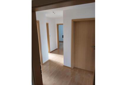 83 qm Wohnung in Hirschberg - 600,00&nbsp;EUR Kaltmiete, ca.&nbsp; 83,00&nbsp;m&sup2; in Warstein (PLZ: 59581)