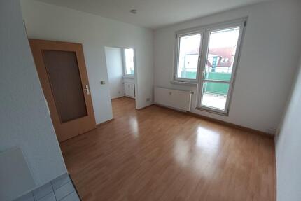 Kleine 1,5 Raum Wohnung mit Balkon - Ballenstedt