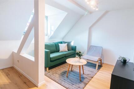 Stilvolle, möblierte, renovierte 2-Zi Wohnung in der Altstadt! - Freiberg