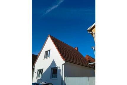 Modernisiertes Einfamilienhaus - 399.000,00&nbsp;EUR Kaufpreis, ca.&nbsp; 110,00&nbsp;m&sup2; in Lampertheim (PLZ: 68623)