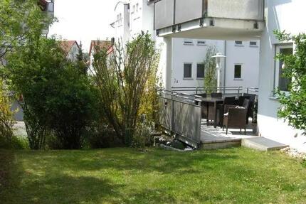 Gepflegte 3-Zi.-Wohnung mit EBK, Parkett, TG und kleinem Garten - Grafenau