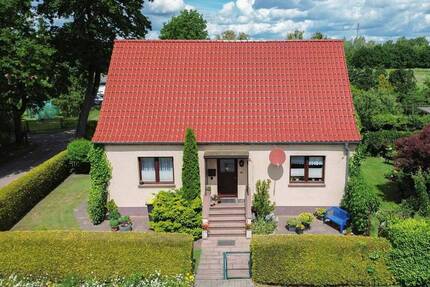 Ruhig und dennoch zentrumsnah: Schnuckeliges 2-Zi.-EFH mit Garten in Hagenow