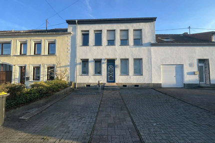 Haus zum Kaufen in Schwalbach 195.000,00 € 125 m²