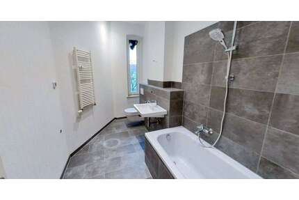 Wohnung zum Kaufen in Bitterfeld 140.000,00 € 87 m²