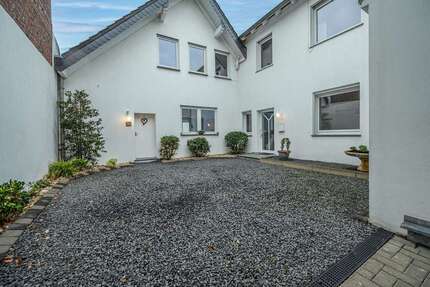 Haus zum Mieten in Gangelt Schierwaldenrath 1.100,00 € 127 m² - Gangelt / Schierwaldenrath