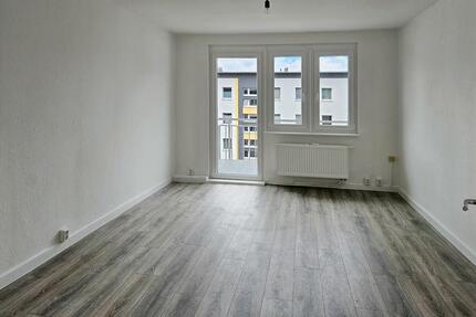 Schicke 3-Zimmer-Wohnung mit Balkon wünscht sich Nachmieter - Boizenburg/Elbe