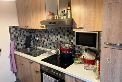 ***TOP mit VHB***möbliert, 2 ZKB, neu renoviert, Bad mit Wanne, TG-Stellplatz, Kellerraum, Dachterrasse zur allgemeinen Nutzung.... - Worms Innenstadt